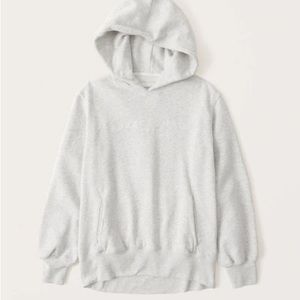 ABERCROMBIE EMBROIDERED LOGO POPOVER HOPDIE